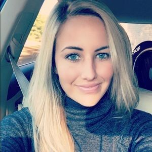 Meet your Posher, Devan